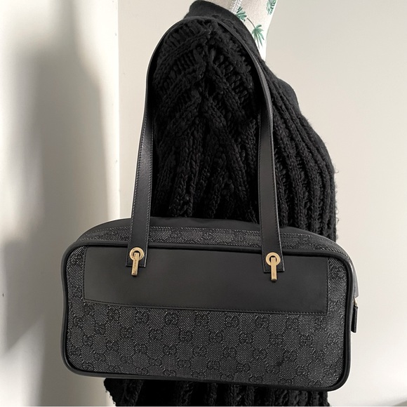 HOST PICK⭐️Authentic Gucci Shoulder Bag 🖤 New as 💖 - Picture 13 of 14